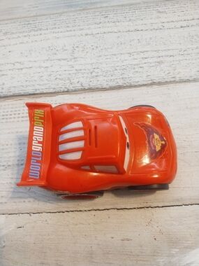 2010 Disney Pixar Cars 2 LIGHTNING McQUEEN Shake N Go Racers Fisher Price